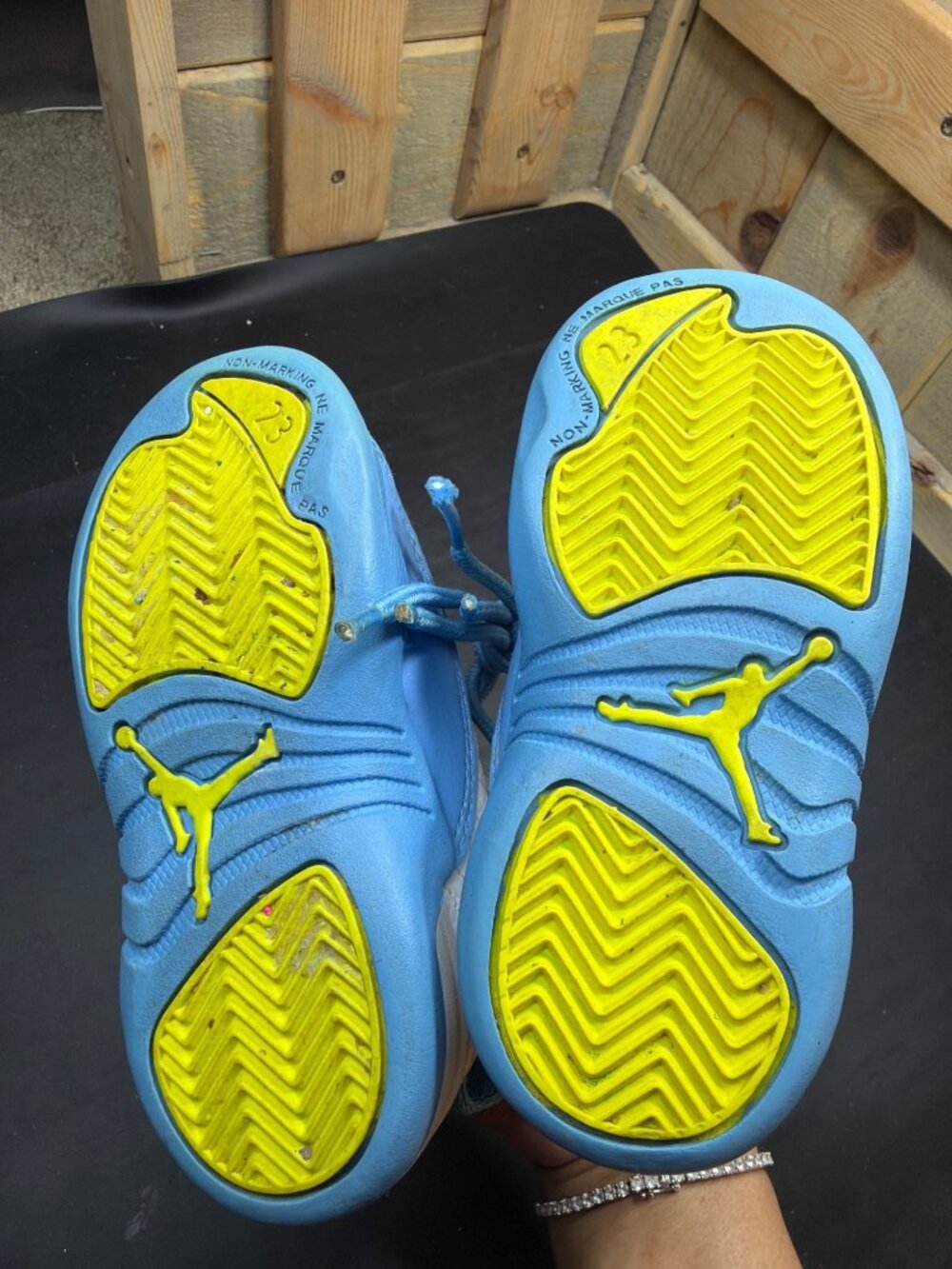 Nike Air Jordan 12 Retro Emoji White Blue Toddler Shoes 7C DQ4367-114 - Picture 6 of 8